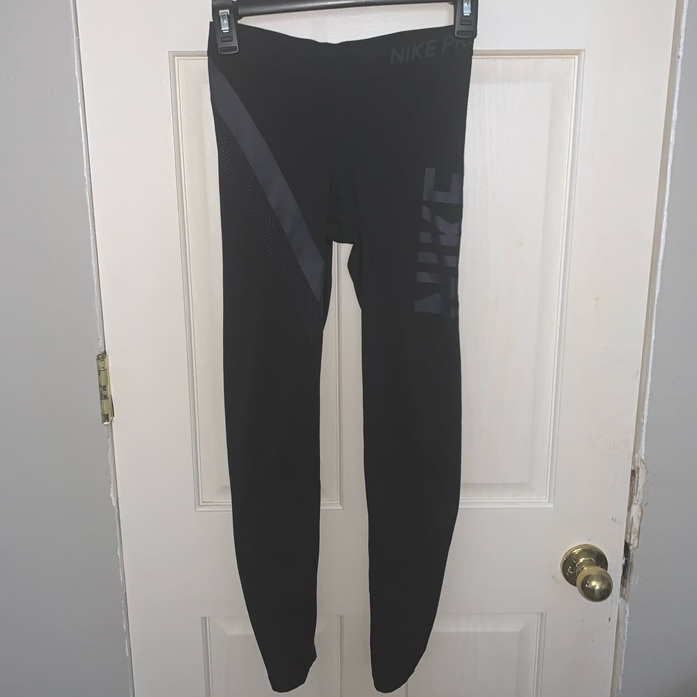 Nike Pro Leggings size S 15$